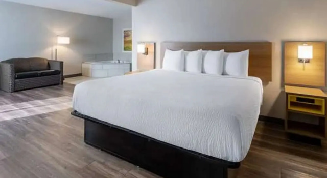 Люкс Standard Haven Inn & Suites