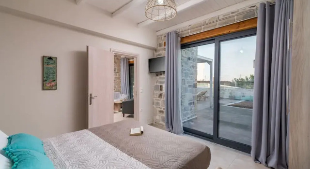 Elmara Luxury Villa 3 - Next to the Beach