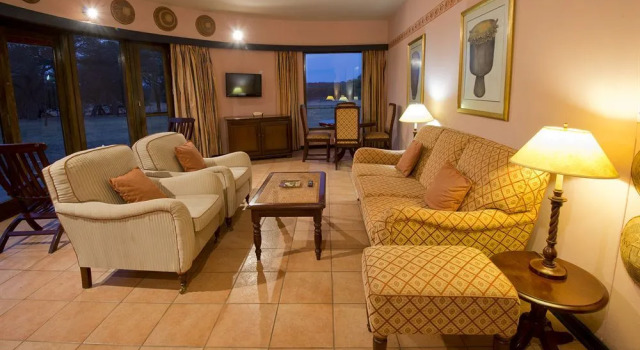 Hwange Safari Lodge, Prenota Hotel Hwange Matabeleland North