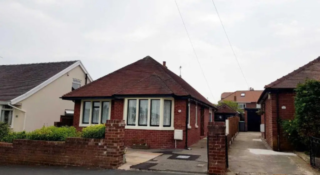 Коттедж Blackpoolholidaylets The Bungalow