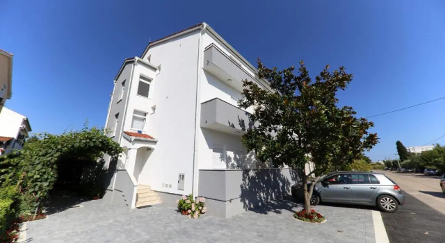 Апартаменты с 3 комнатами с балконом Apartments Doris