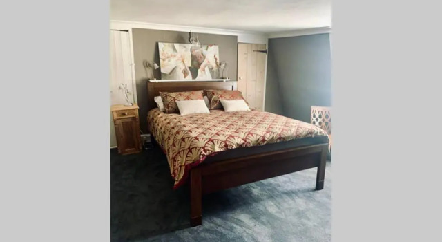 Stunning 18th Century 5 Bed House Old-Town Hastings, Забронировать Отель Гастингс 