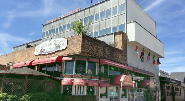 Arche Hotel, Rezerwuj Hotel Hotele w Cher z parkingiem, Parking