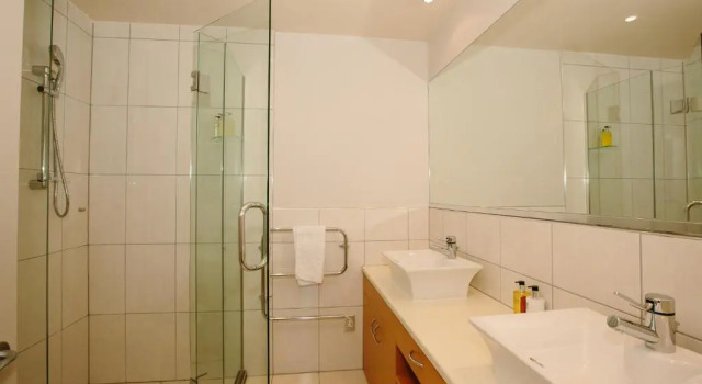 Апартаменты c 1 комнатой с видом на бассейн Lakeside Apartments