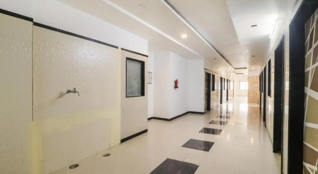 Hotel Kingston by OYO Rooms