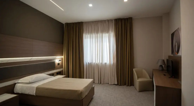 Building Hotel