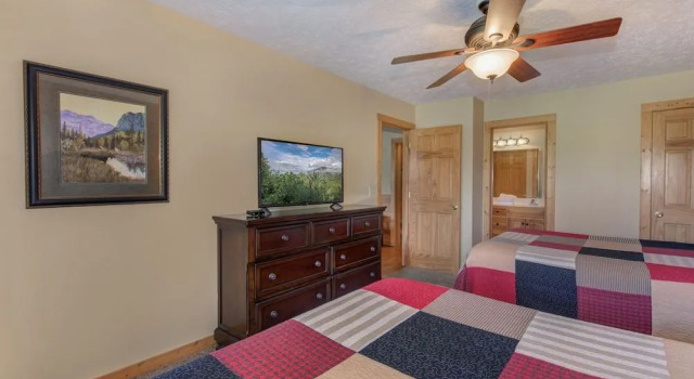 Eagles Point Lodge by Jackson Mountain Rentals
