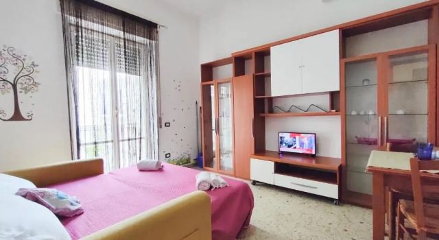 HOME Fusaro - 500 m dalla stazione treno - Affitti Brevi Napoli, Prenota Hotel Bacoli Campania