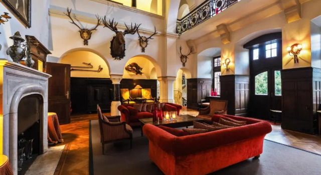 Gästehaus Schloss Saareck, Брондау Қонақ үй Метлах Саар