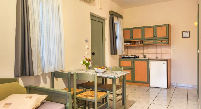 Lotus Hotel Apartments, Забронировать Апартаменты/квартира Отели периферийной единицы Ханья с бассейном, Бассейн
