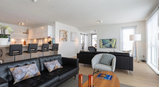 Spacious Apartment in Den Haag near Seabeach