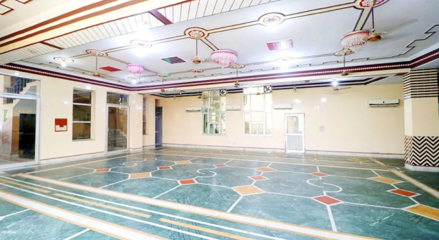 OYO 42787 Hotel Shahi Mahal, Rezerwuj Hotel Jind Haryana