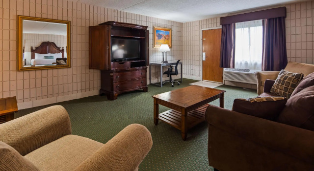 Двухместный люкс Baymont Inn and Suites by Wyndham Farmington, MO