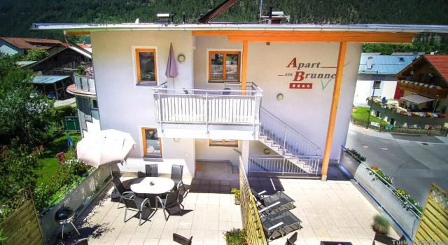 Apart am Brunnen - Lena, Rezerwuj Hotel Hotele w Tyrol z parkingiem, Parking