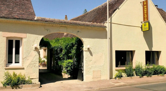 Auberge Le Rabelais, Boek Hostel Hotels in Franche-Comte met ontbijt, Ontbijt