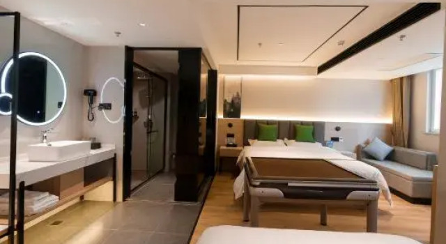 Люкс GreenTree Inn Express Hotel (Lingbi Luohe East Road Lady Shopping Plaza)