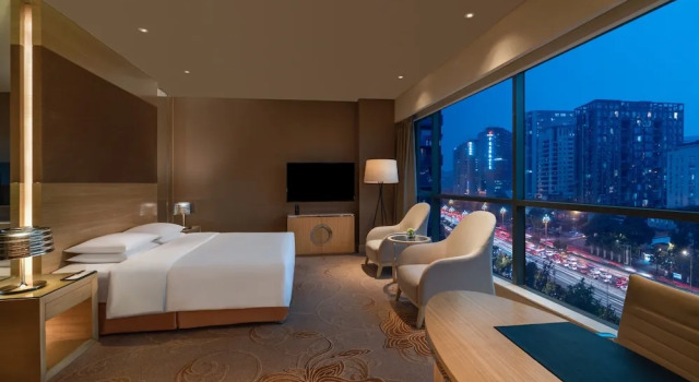 Номер Premium Renaissance Chengdu Hotel