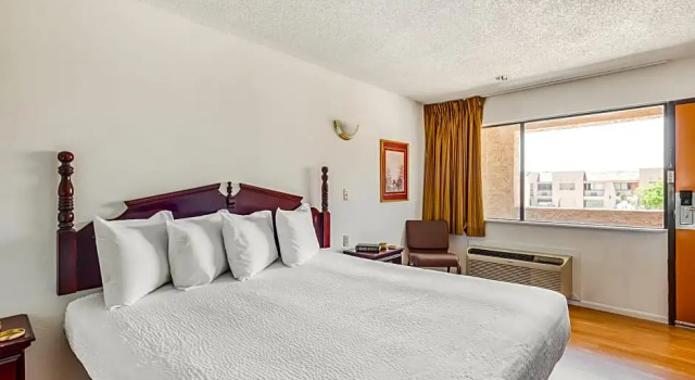 Трёхместный номер Premium OYO Hotel Groesbeck