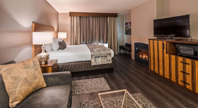 Люкс с 2 комнатами Best Western Cedar Inn & Suites