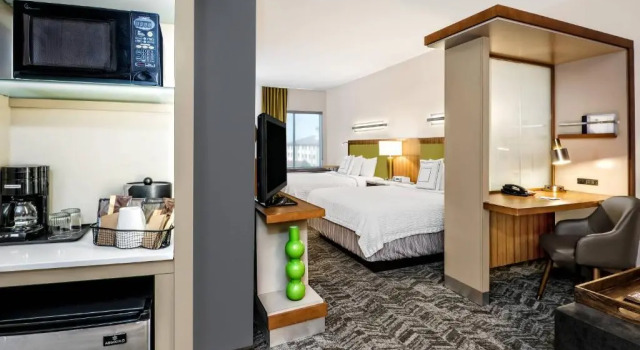 Четырёхместная студия SpringHill Suites by Marriott San Antonio SeaWorld®/Lackland