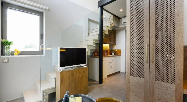 Полулюкс с балконом и с видом на сад Serenity Suites