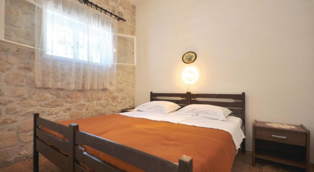 Nice Home in Vinisce With Wifi and 2 Bedrooms, Rezerwuj Hotel Hotele w Split-Dalmatia County z parkingiem, Parking