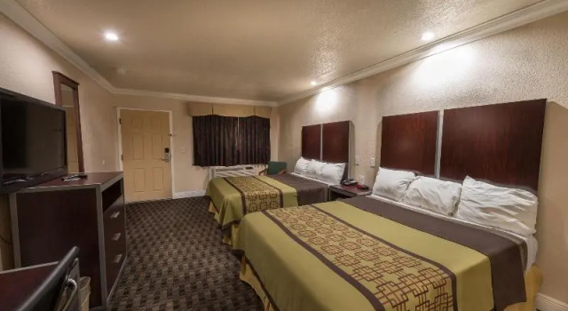 Шестиместный номер Standard Edge Water Inn