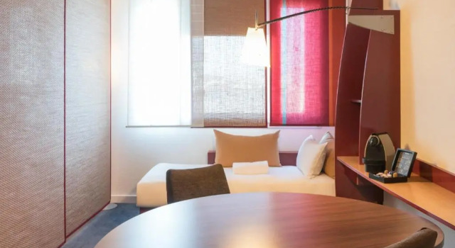 Четырёхместный люкс Superior Novotel Suites Reims Centre