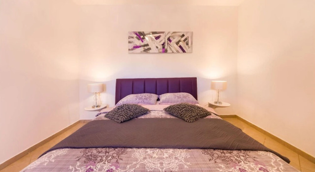 Beautiful Home in Zaton With Wifi, Outdoor Swimming Pool and Heated Swimming Pool