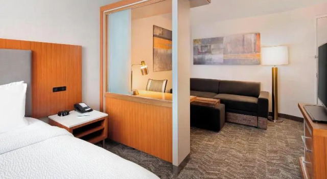 Студия с красивым видом из окна SpringHill Suites Indianapolis Downtown