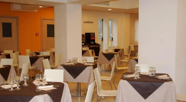 Пятиместный номер Standard Hotel Golden