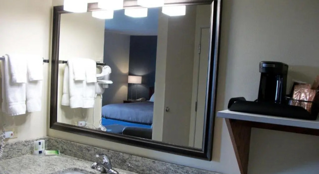 Номер Standard AmericInn by Wyndham Beulah