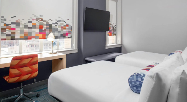 Четырёхместный номер Standard Aloft by Marriott El Paso Downtown