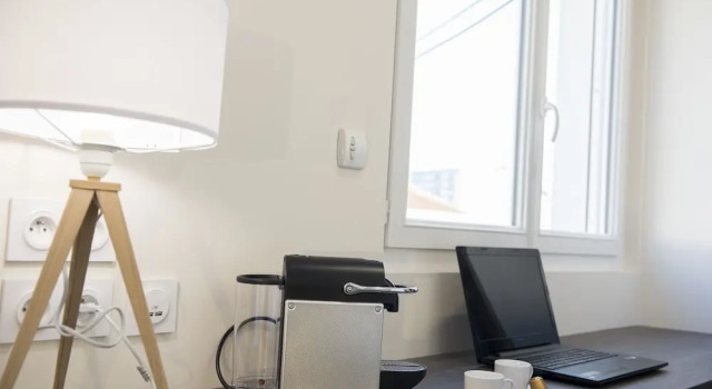 Le Baron Centre - Garage privé - Wifi fibre - classé 3 étoiles, Забронировать Отель Шоле Замок Пюи-дю-Фу