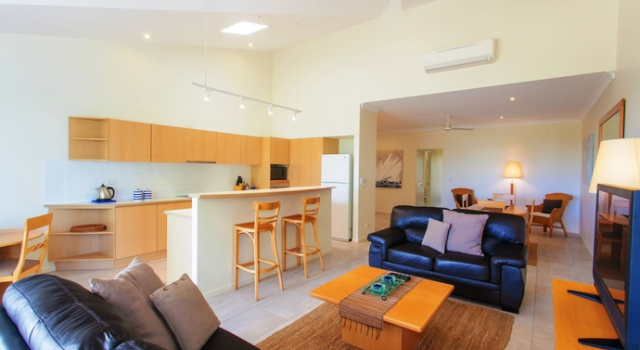 The Noosa Sound Holiday Collection, Забронировать Отель Отели Нузавилл с бассейном, рядом с Weyba Creek Bushland Reserve South, Бассейн