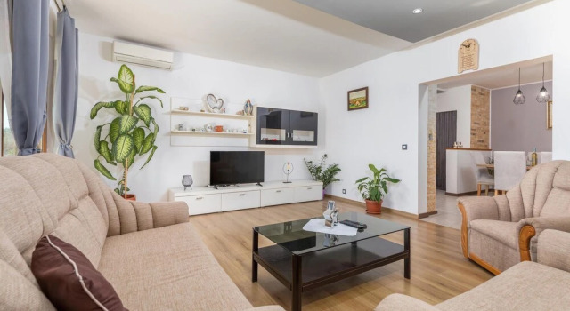 Stunning Apartment in Pilkovici With Wifi, 1 Bedrooms and Outdoor Swimming Pool