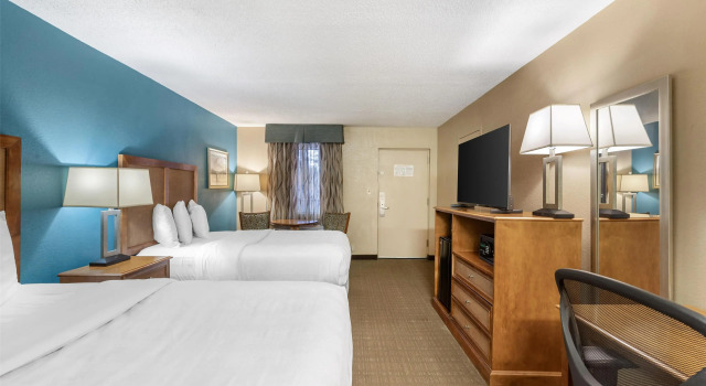 Четырёхместный номер Standard Best Western Charleston Inn