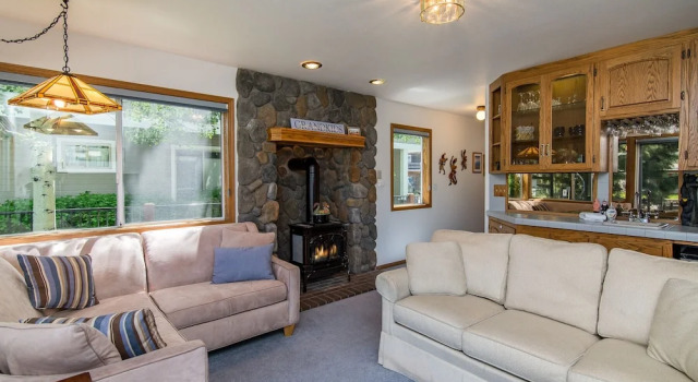 3BR 3BA Ideal Waterfront House South Lake Tahoe by RedAwning