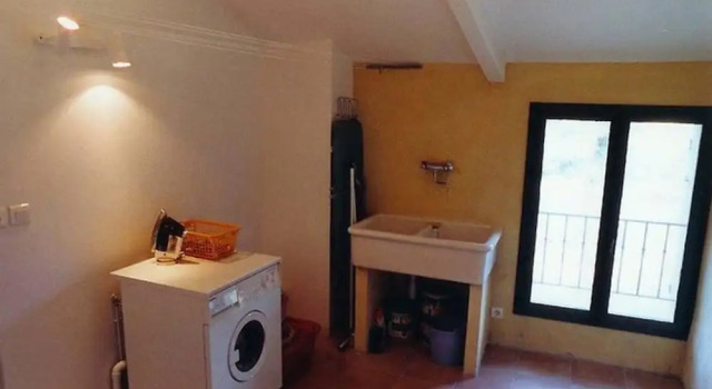 House With 6 Bedrooms in Villedieu, With Private Pool, Furnished Garde, Rezerwuj Hotel Hotele w Vaucluse z basenem, Basen