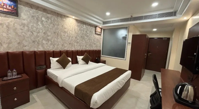 Hotel The Spark, Забронировать Отель Отели Горакхпур 3 звезды, 3*