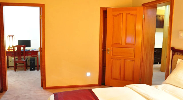 Liwang Hotel, Забронировать Отель Лицзян Юньнань, рядом с Улица Сквер-стрит Древнего города Даянь