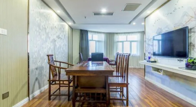 Люкс Business World Aladdin Hotel (Zibo Huantai Zhangbei Road Xinyu Building Branch)