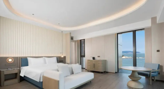 Люкс Deluxe C&D Hotel Dongshan Zhangzhou