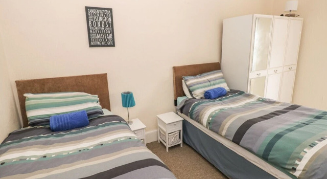 4 Cambrian Terrace, Забронировать Дом для отпуска Сондерсфут 