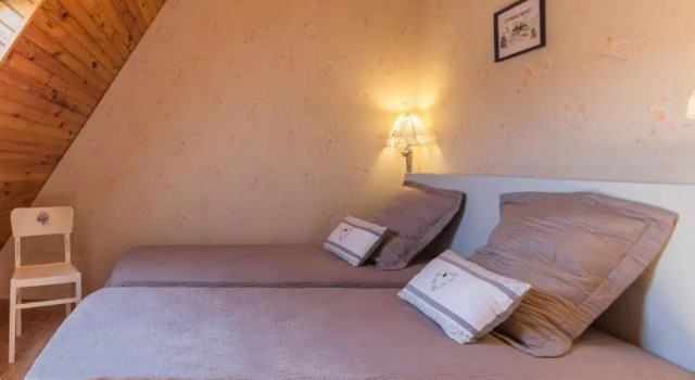 Maison Renovee Typique, Calme, Proche Mer, 2 Cours Fermees, Cheminee Et Equipements Pour Enfants. - Fr-1-306-836