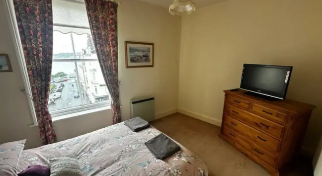 4-beds, Sleeps 8, Sea View & Pet Friendly