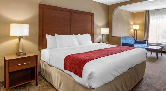Comfort Inn Biltmore West, Забронировать Отель Ашвилл Аппалачи, рядом с Bob Lewis Ballpark