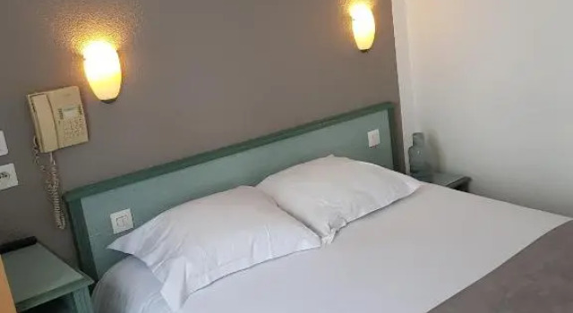 Номер Standard Hôtel Le Saint-Hubert - Gare de Lyon Bastille