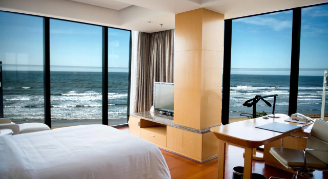 Sheraton Yantai Golden Beach Resort, Book Resort Fushan 