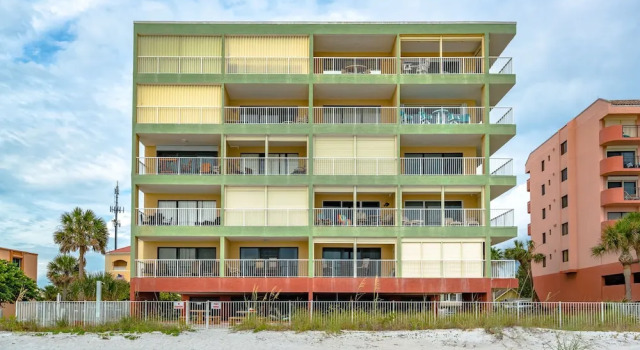 Pointe Condo #201 by Vtrips